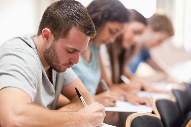 Descubra mais de 130 cursos tecnólogos reconhecidos pelo MEC no Brasil